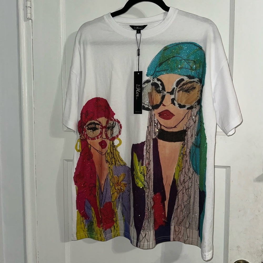 White Short Sleeve Graphic Tee with Fashion Portraits